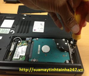 Thay ổ cứng laptop bao nhiêu tiền?