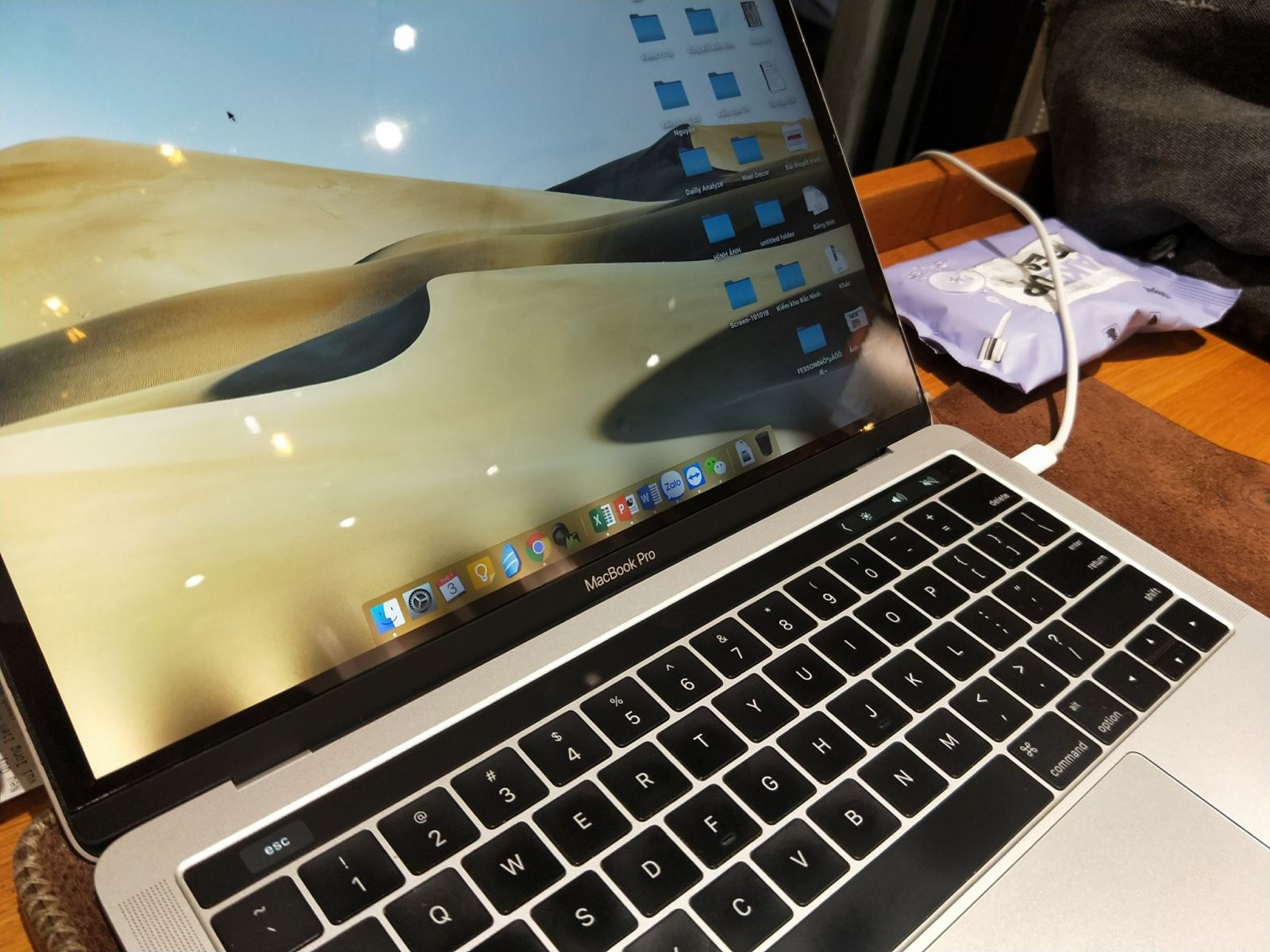 Sửa Màn Hình MacBook pro tại Hà Nội uy tín và nhanh nhất.